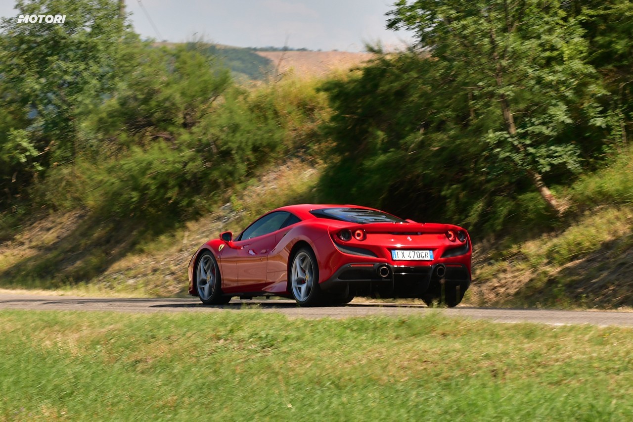 Ferrari F8 Tributo: la prova su strada