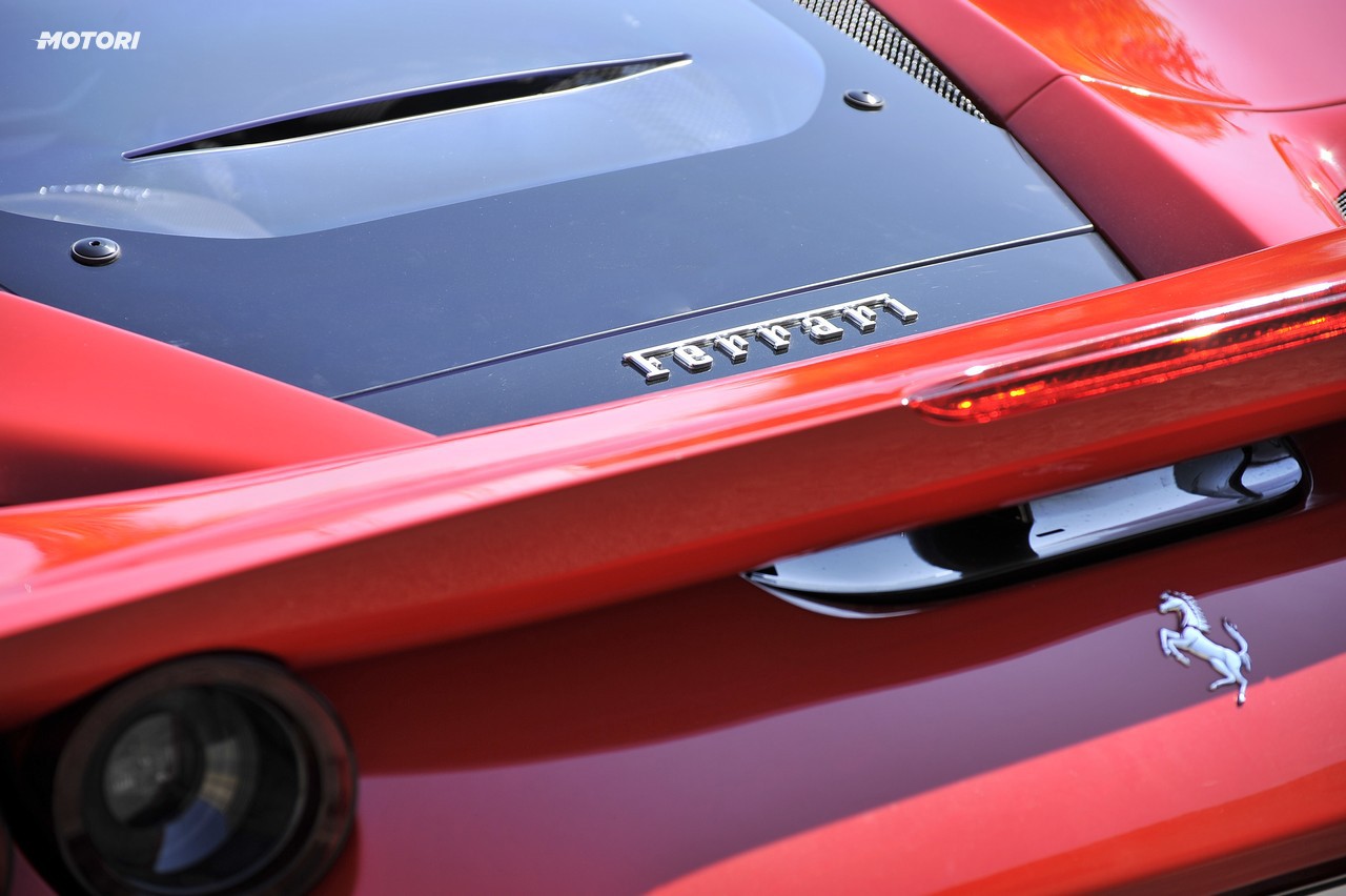 Ferrari F8 Tributo: la prova su strada