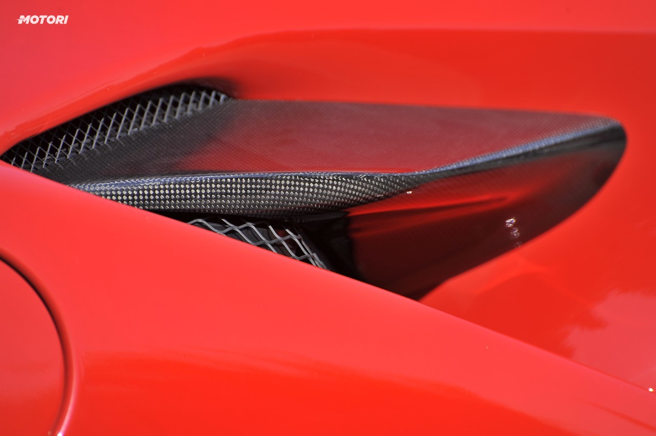 Ferrari F8 Tributo: la prova su strada