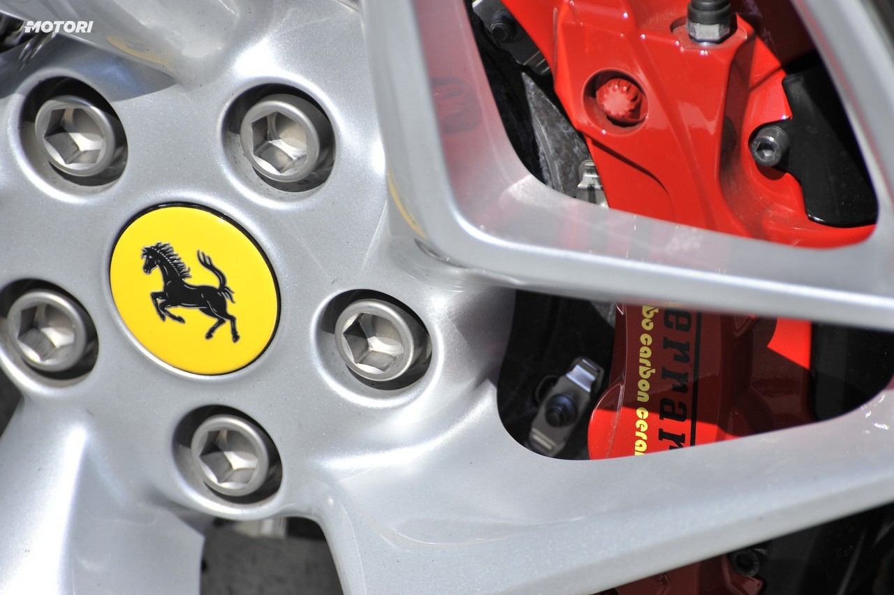 Ferrari F8 Tributo: la prova su strada