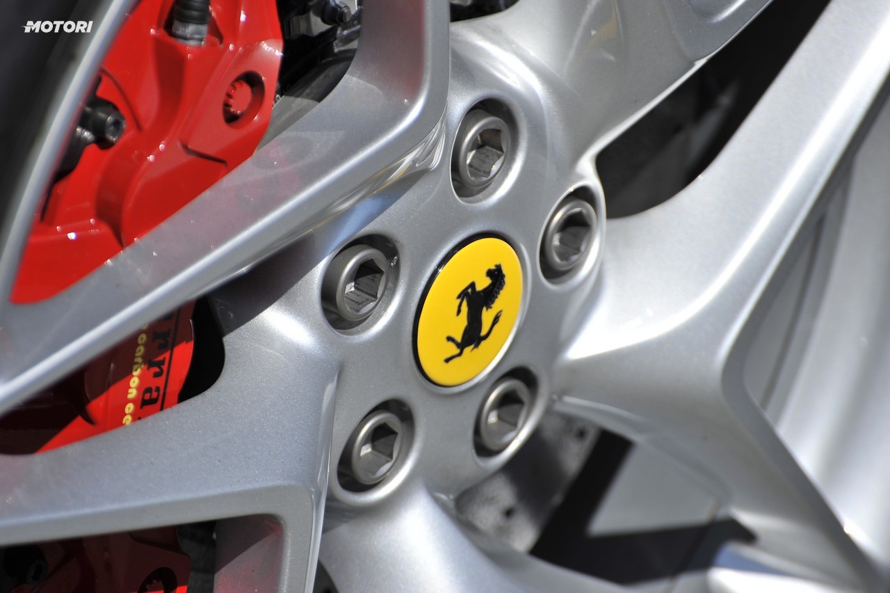 Ferrari F8 Tributo: la prova su strada