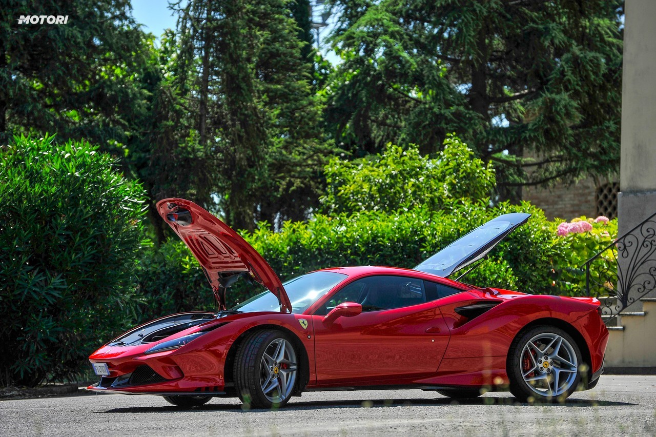 Ferrari F8 Tributo: la prova su strada