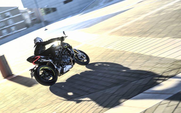 MV Agusta Brutale 1000 RR 2020: immagini ufficiali
