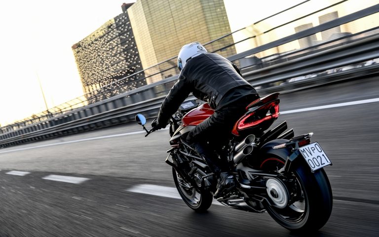 MV Agusta Brutale 1000 RR 2020: immagini ufficiali