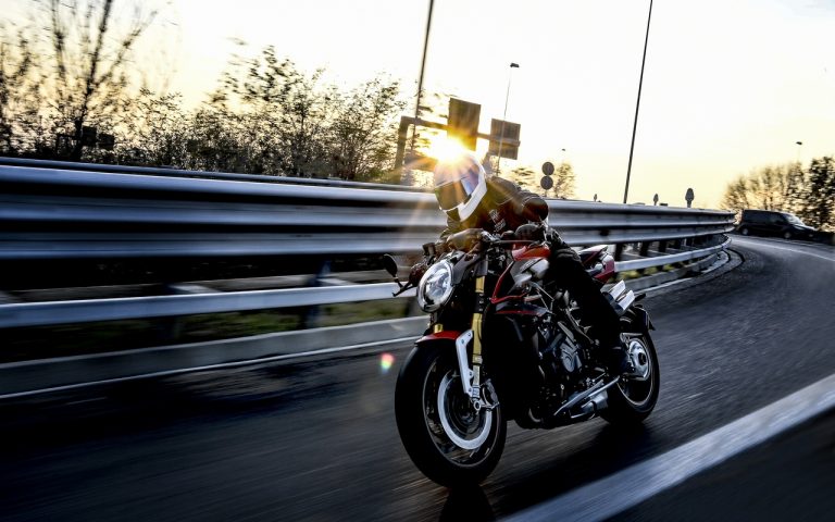 MV Agusta Brutale 1000 RR 2020: immagini ufficiali