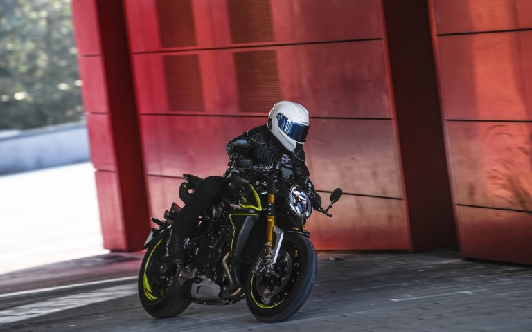 MV Agusta Brutale 1000 RR 2020: immagini ufficiali