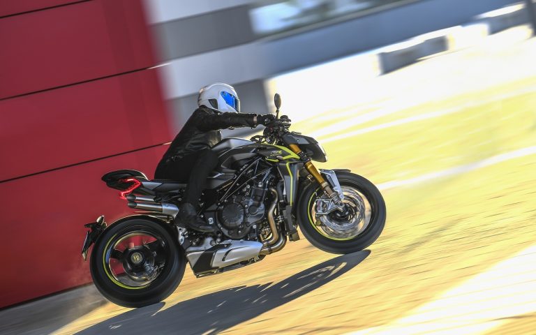 MV Agusta Brutale 1000 RR 2020: immagini ufficiali