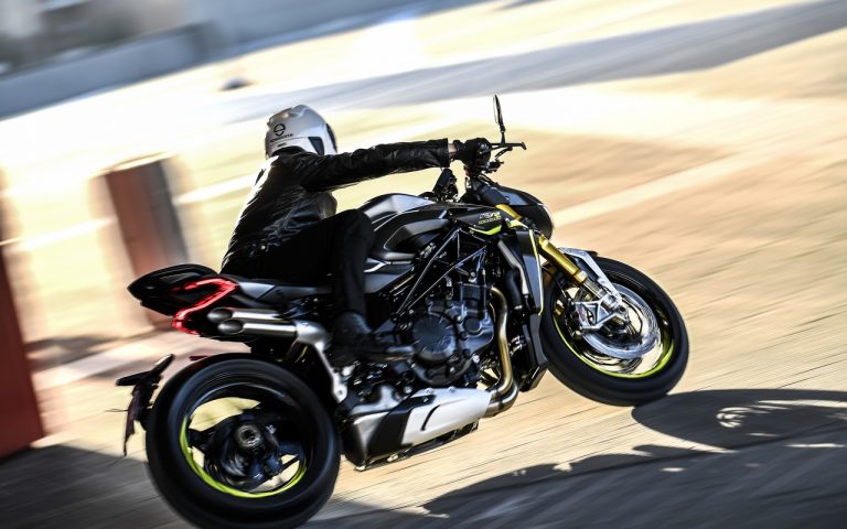 MV Agusta Brutale 1000 RR 2020: immagini ufficiali