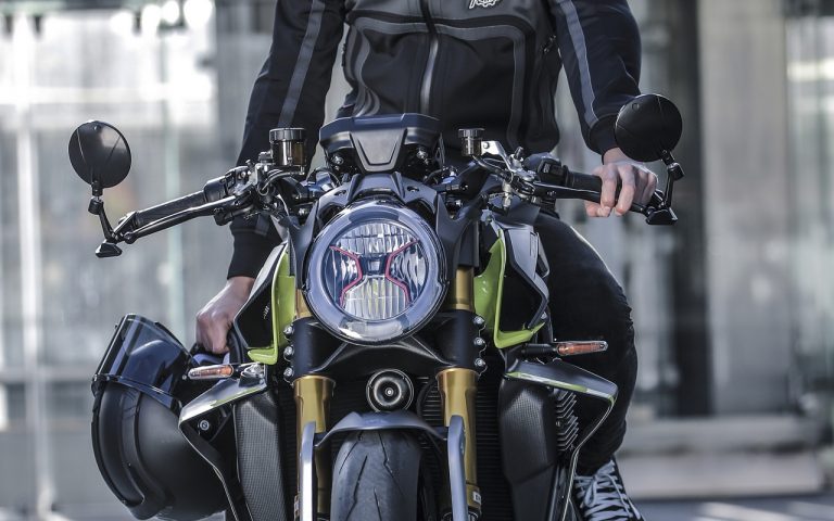 MV Agusta Brutale 1000 RR 2020: immagini ufficiali
