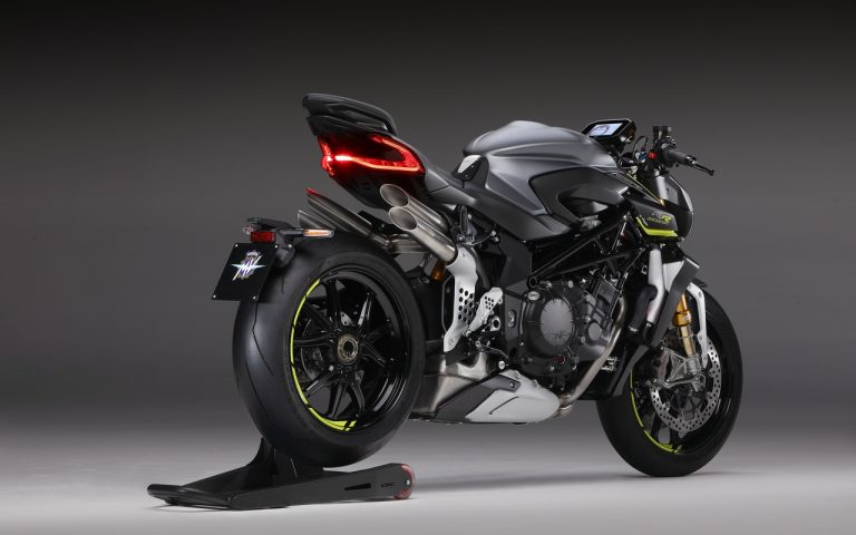 MV Agusta Brutale 1000 RR 2020: immagini ufficiali