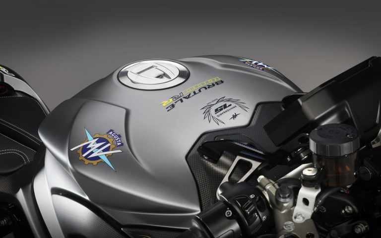 MV Agusta Brutale 1000 RR 2020: immagini ufficiali