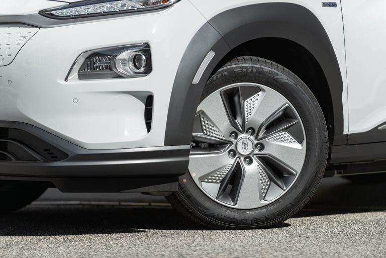 Hyundai Kona Electric: la prova su strada