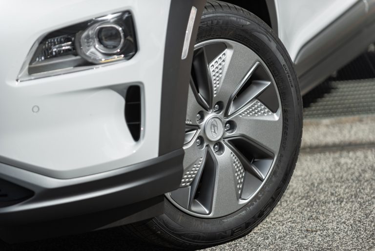 Hyundai Kona Electric: la prova su strada