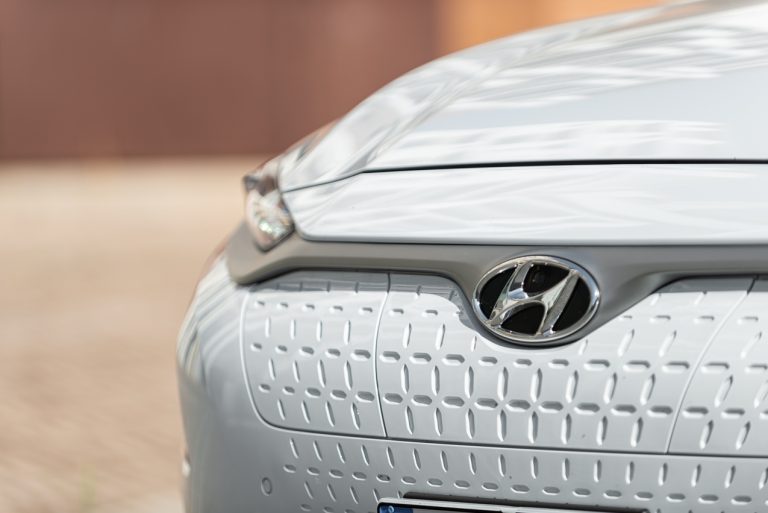 Hyundai Kona Electric: la prova su strada