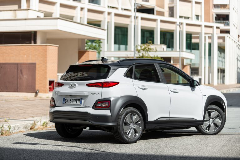 Hyundai Kona Electric: la prova su strada