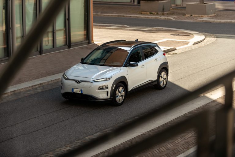Hyundai Kona Electric: la prova su strada