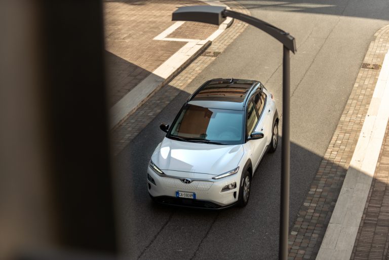 Hyundai Kona Electric: la prova su strada