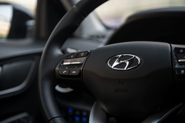 Hyundai Kona Electric: la prova su strada