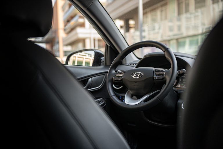 Hyundai Kona Electric: la prova su strada
