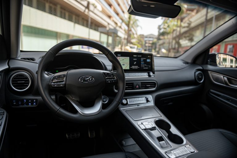 Hyundai Kona Electric: la prova su strada