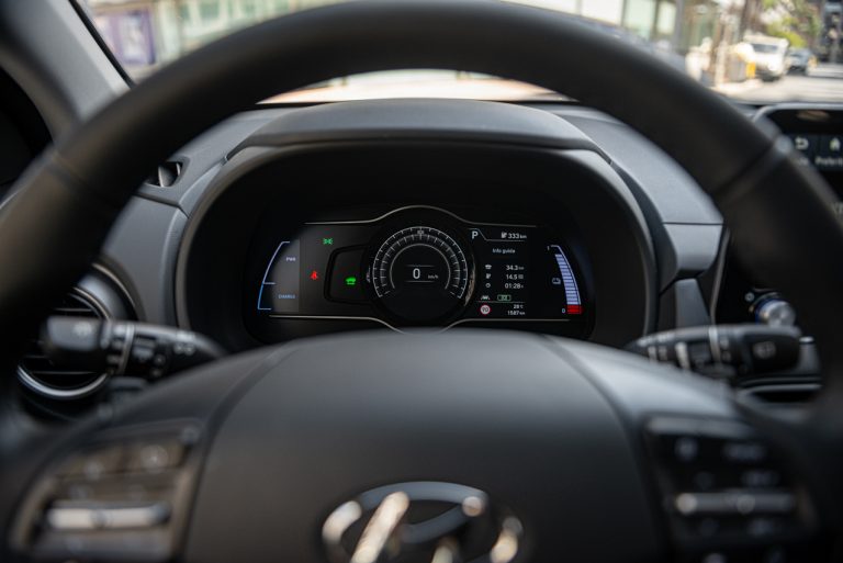 Hyundai Kona Electric: la prova su strada