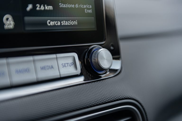 Hyundai Kona Electric: la prova su strada