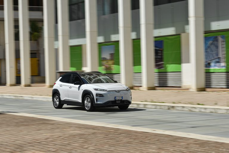 Hyundai Kona Electric: la prova su strada