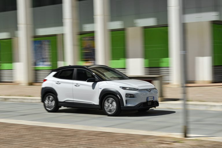 Hyundai Kona Electric: la prova su strada