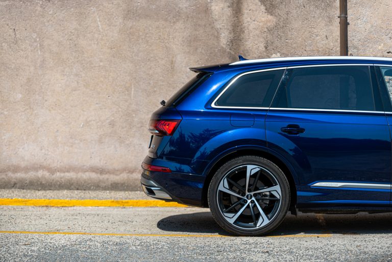 Audi Q7 50 TDI: la prova su strada