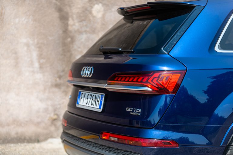 Audi Q7 50 TDI: la prova su strada