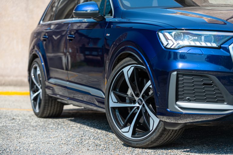 Audi Q7 50 TDI: la prova su strada