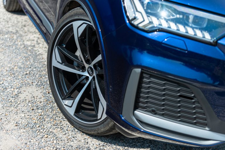 Audi Q7 50 TDI: la prova su strada