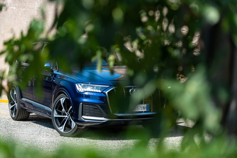 Audi Q7 50 TDI: la prova su strada