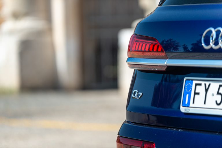 Audi Q7 50 TDI: la prova su strada