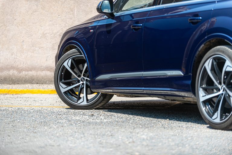 Audi Q7 50 TDI: la prova su strada