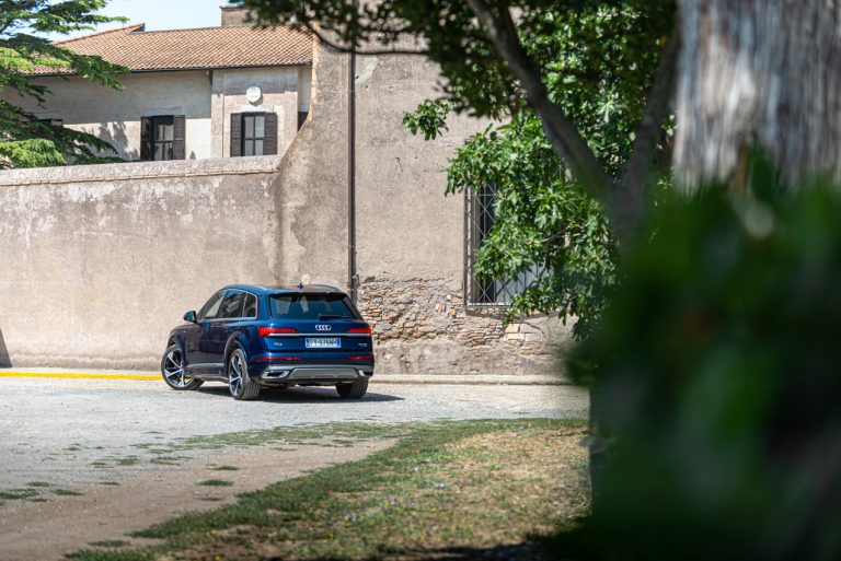 Audi Q7 50 TDI: la prova su strada