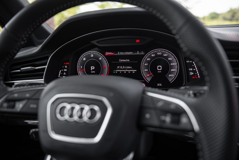 Audi Q7 50 TDI: la prova su strada