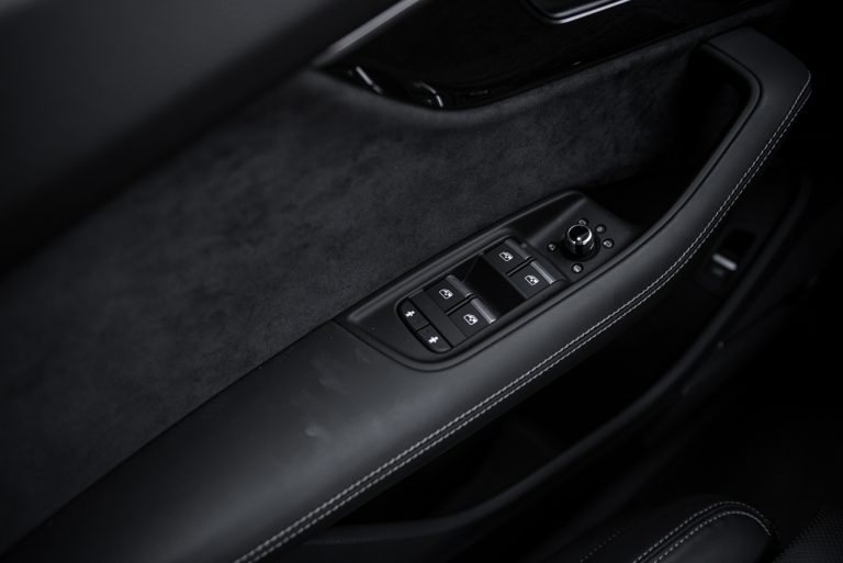 Audi Q7 50 TDI: la prova su strada