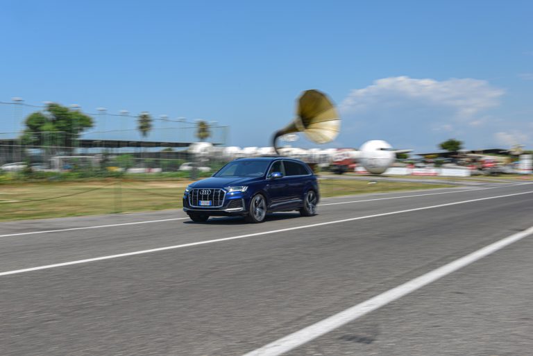 Audi Q7 50 TDI: la prova su strada