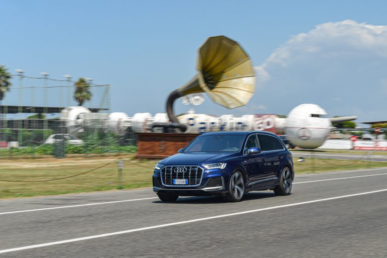 Audi Q7 50 TDI: la prova su strada
