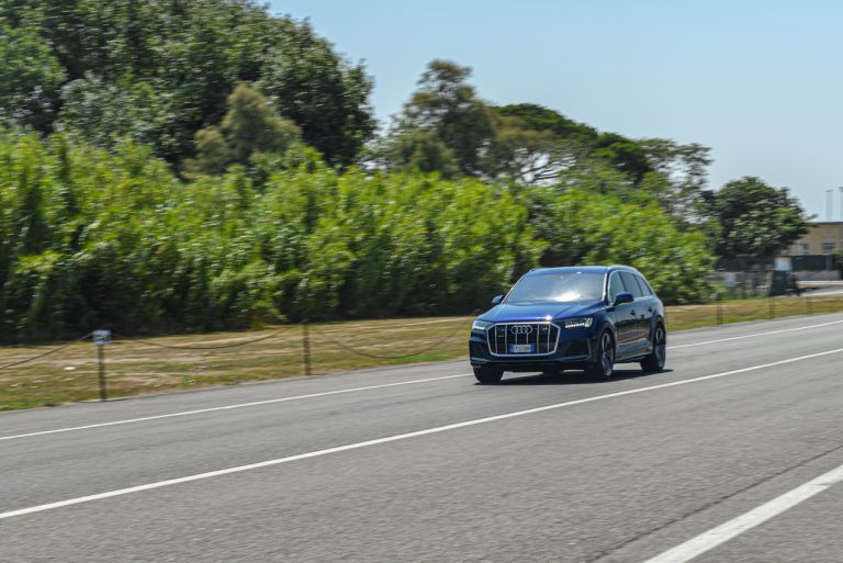 Audi Q7 50 TDI: la prova su strada