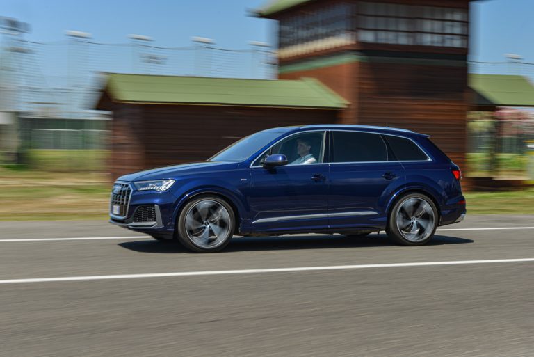 Audi Q7 50 TDI: la prova su strada