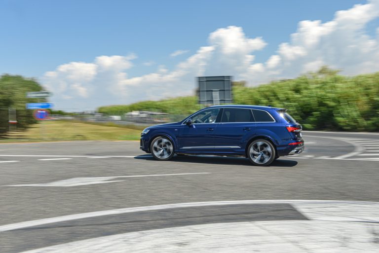 Audi Q7 50 TDI: la prova su strada