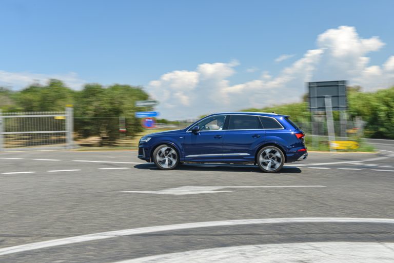 Audi Q7 50 TDI: la prova su strada