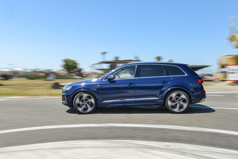 Audi Q7 50 TDI: la prova su strada