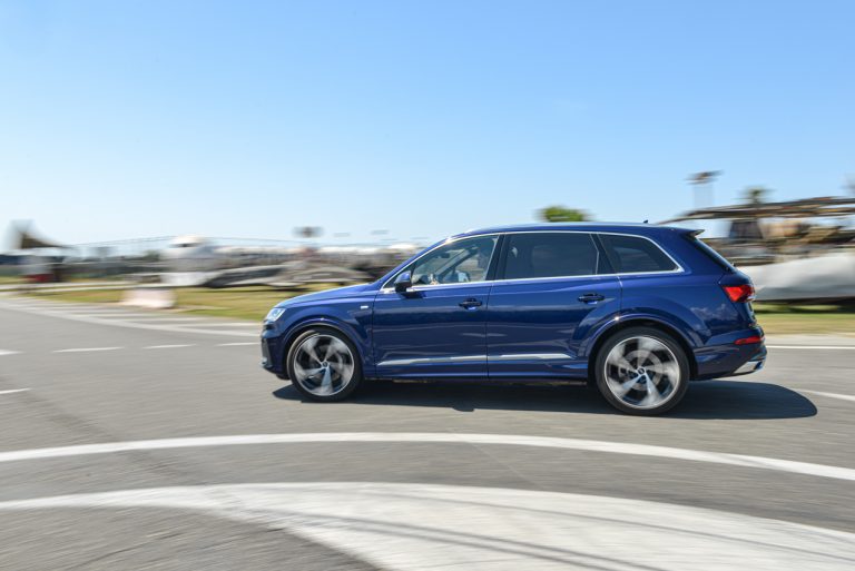 Audi Q7 50 TDI: la prova su strada