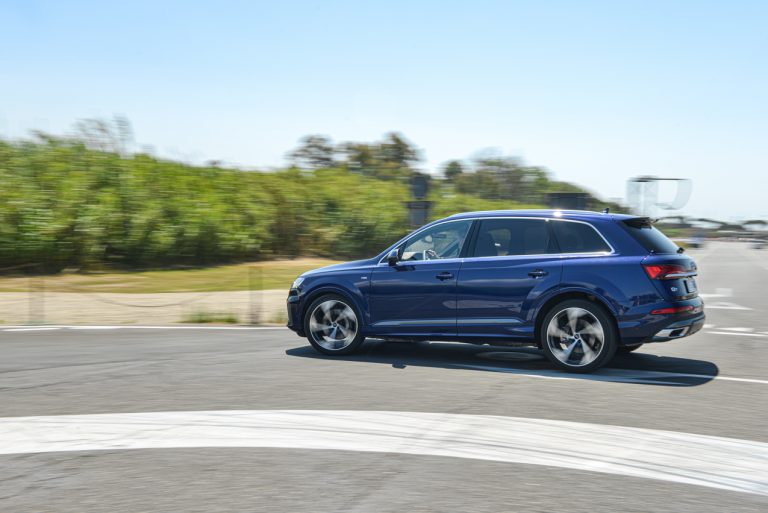 Audi Q7 50 TDI: la prova su strada