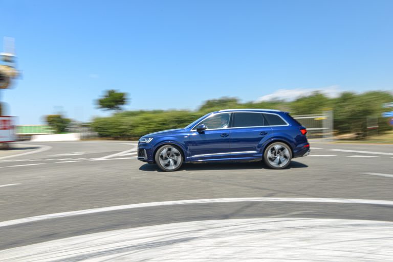 Audi Q7 50 TDI: la prova su strada