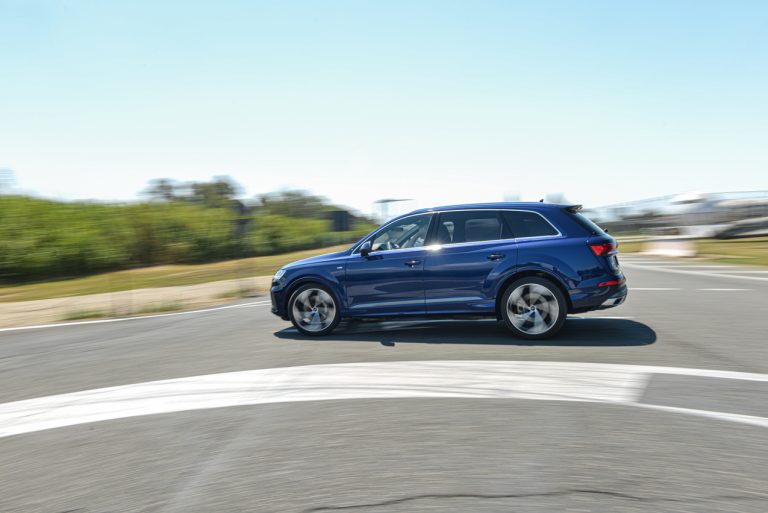 Audi Q7 50 TDI: la prova su strada