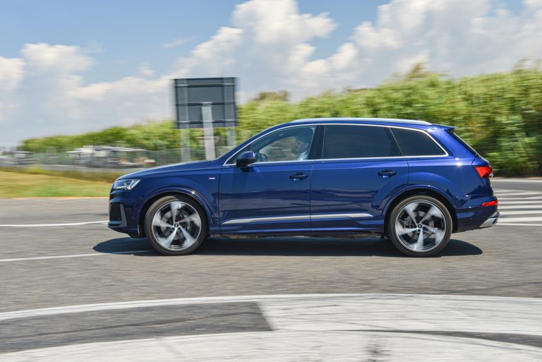 Audi Q7 50 TDI: la prova su strada